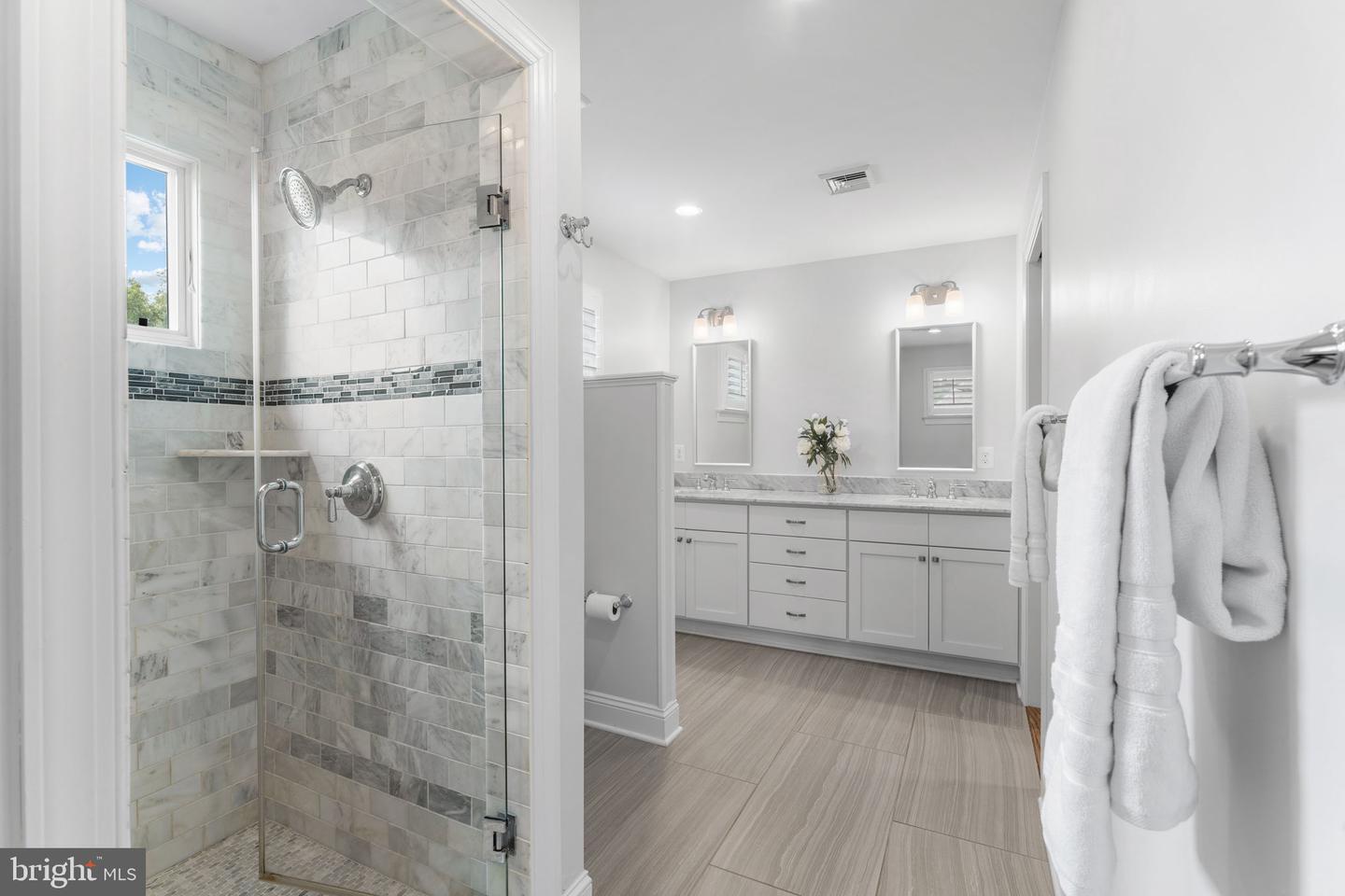 3207 19TH ST N, ARLINGTON, Virginia 22201, 5 Bedrooms Bedrooms, ,3 BathroomsBathrooms,Residential,For sale,3207 19TH ST N,VAAR2056946 MLS # VAAR2056946