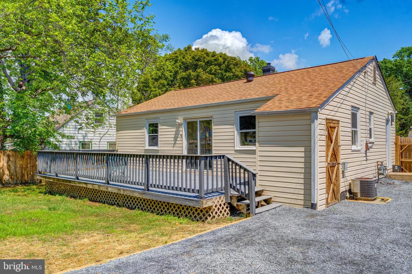5614 TREMONT DR, ALEXANDRIA, Virginia 22303, 3 Bedrooms Bedrooms, ,1 BathroomBathrooms,Residential,For sale,5614 TREMONT DR,VAFX2238756 MLS # VAFX2238756