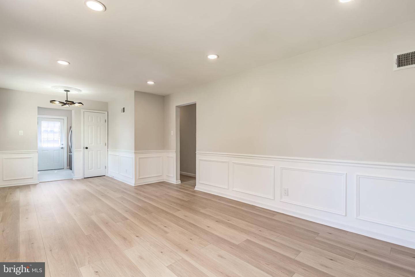 5614 TREMONT DR, ALEXANDRIA, Virginia 22303, 3 Bedrooms Bedrooms, ,1 BathroomBathrooms,Residential,For sale,5614 TREMONT DR,VAFX2238756 MLS # VAFX2238756