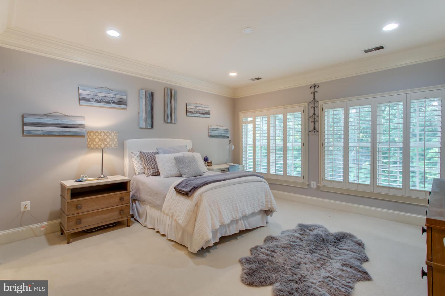 1034 FOUNDERS RIDGE LN, MCLEAN, Virginia 22102, 7 Bedrooms Bedrooms, ,7 BathroomsBathrooms,Residential,For sale,1034 FOUNDERS RIDGE LN,VAFX2239842 MLS # VAFX2239842
