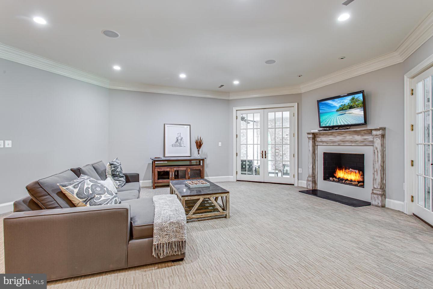 1034 FOUNDERS RIDGE LN, MCLEAN, Virginia 22102, 7 Bedrooms Bedrooms, ,7 BathroomsBathrooms,Residential,For sale,1034 FOUNDERS RIDGE LN,VAFX2239842 MLS # VAFX2239842
