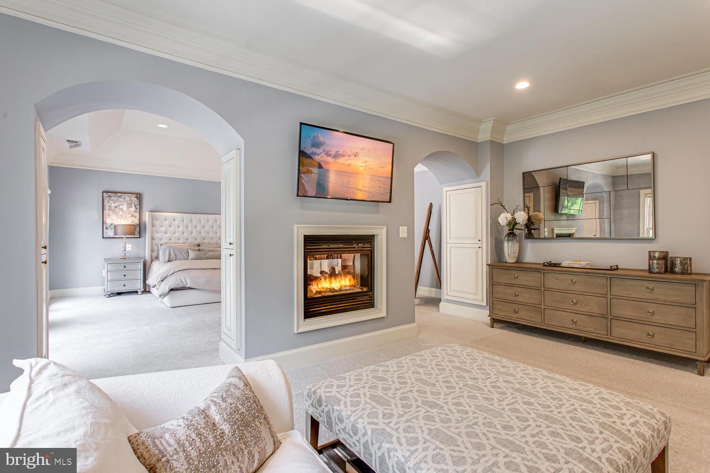 1034 FOUNDERS RIDGE LN, MCLEAN, Virginia 22102, 7 Bedrooms Bedrooms, ,7 BathroomsBathrooms,Residential,For sale,1034 FOUNDERS RIDGE LN,VAFX2239842 MLS # VAFX2239842