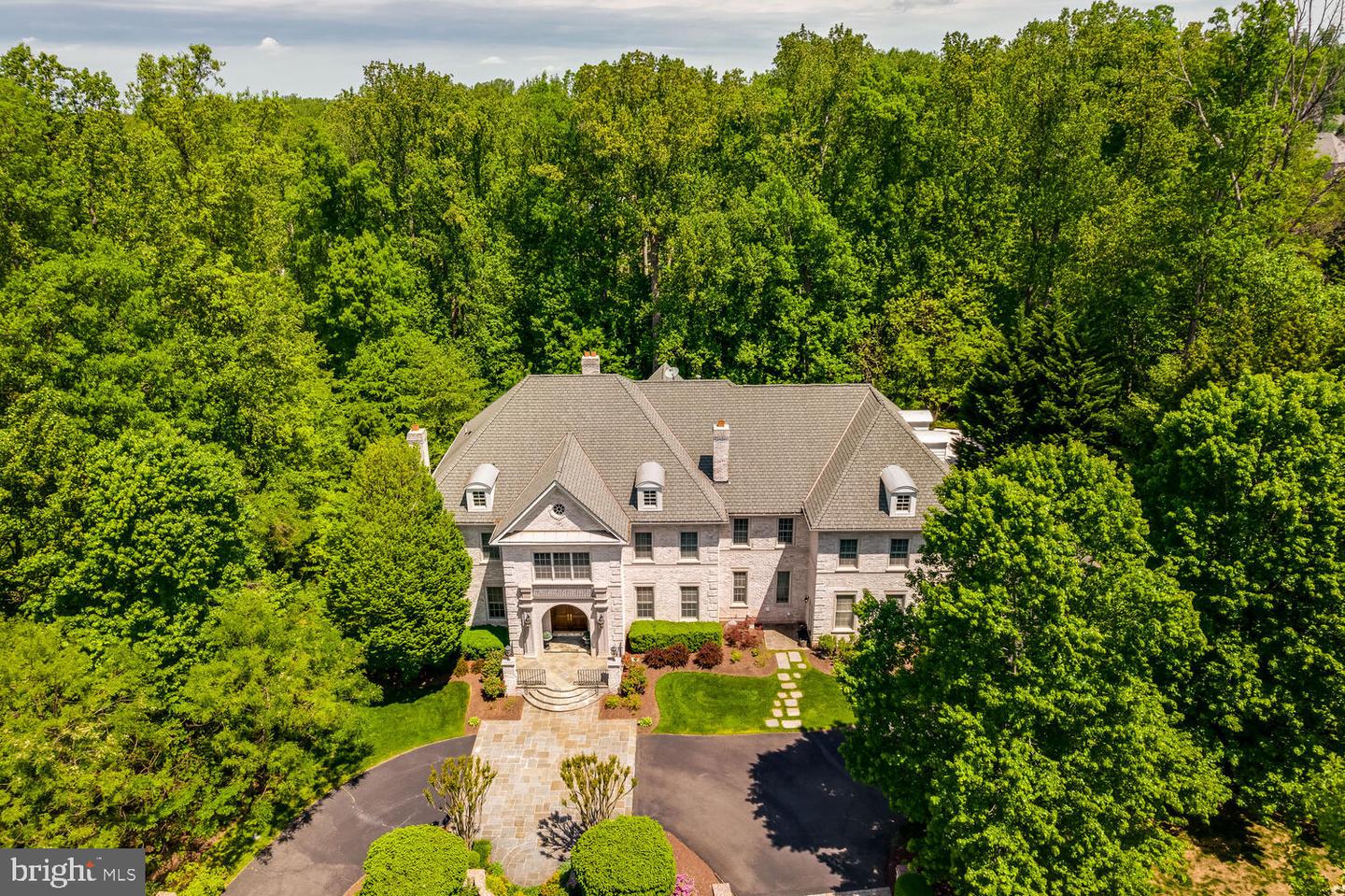 1034 FOUNDERS RIDGE LN, MCLEAN, Virginia 22102, 7 Bedrooms Bedrooms, ,7 BathroomsBathrooms,Residential,For sale,1034 FOUNDERS RIDGE LN,VAFX2239842 MLS # VAFX2239842