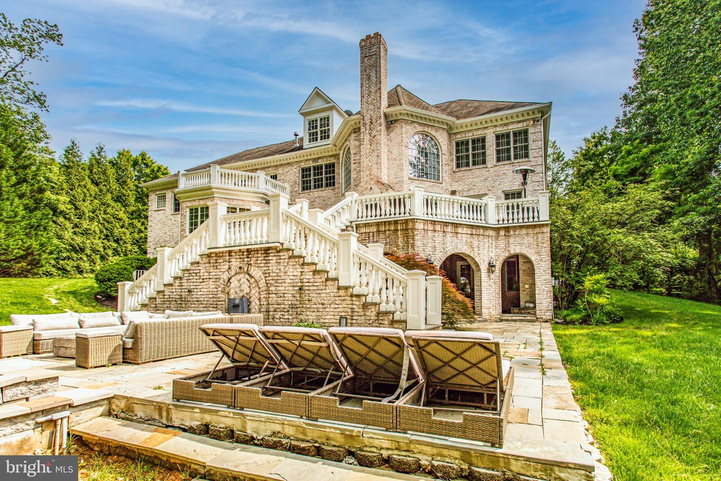 1034 FOUNDERS RIDGE LN, MCLEAN, Virginia 22102, 7 Bedrooms Bedrooms, ,7 BathroomsBathrooms,Residential,For sale,1034 FOUNDERS RIDGE LN,VAFX2239842 MLS # VAFX2239842