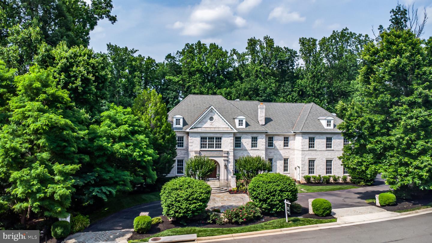 1034 FOUNDERS RIDGE LN, MCLEAN, Virginia 22102, 7 Bedrooms Bedrooms, ,7 BathroomsBathrooms,Residential,For sale,1034 FOUNDERS RIDGE LN,VAFX2239842 MLS # VAFX2239842