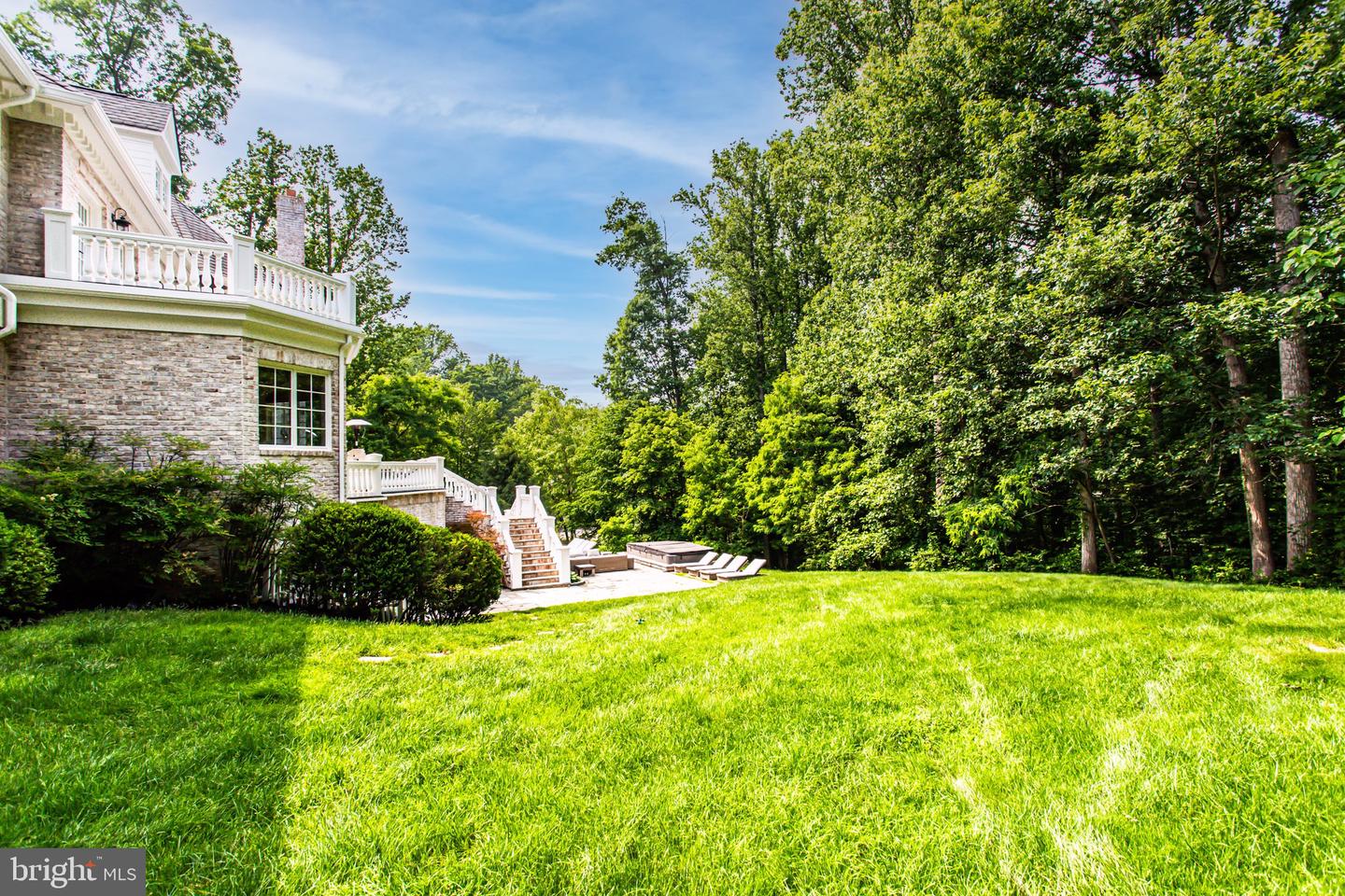1034 FOUNDERS RIDGE LN, MCLEAN, Virginia 22102, 7 Bedrooms Bedrooms, ,7 BathroomsBathrooms,Residential,For sale,1034 FOUNDERS RIDGE LN,VAFX2239842 MLS # VAFX2239842