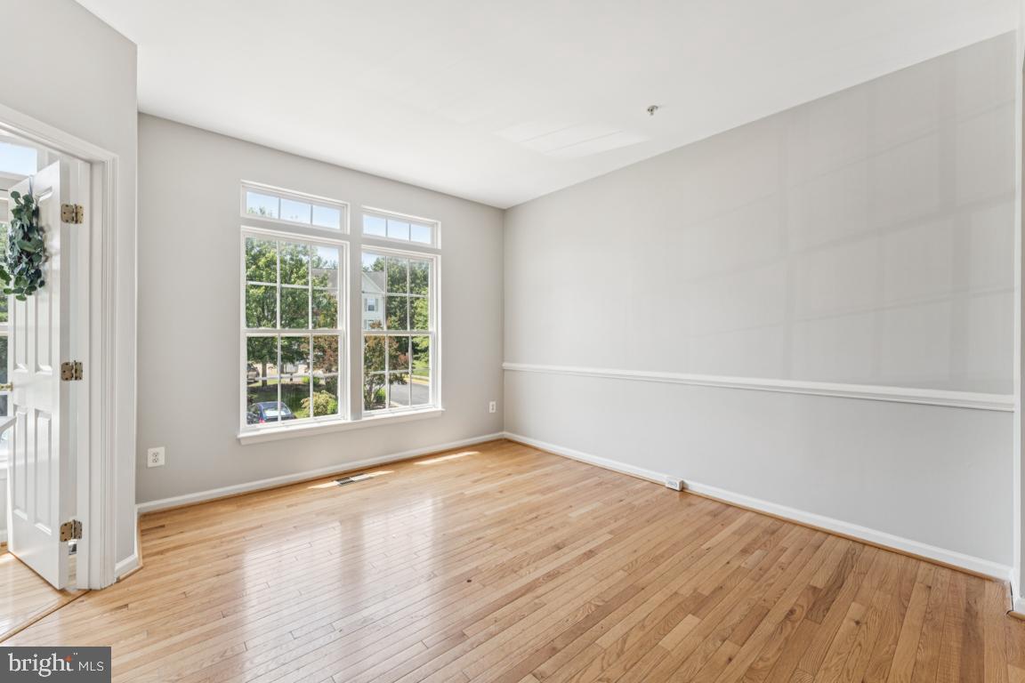 2928 HUNTINGTON GROVE SQ, ALEXANDRIA, Virginia 22306, 3 Bedrooms Bedrooms, ,2 BathroomsBathrooms,Residential,For sale,2928 HUNTINGTON GROVE SQ,VAFX2240806 MLS # VAFX2240806