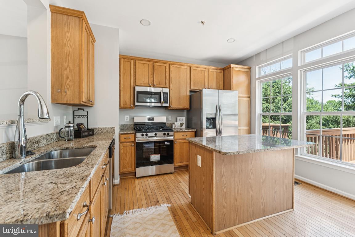 2928 HUNTINGTON GROVE SQ, ALEXANDRIA, Virginia 22306, 3 Bedrooms Bedrooms, ,2 BathroomsBathrooms,Residential,For sale,2928 HUNTINGTON GROVE SQ,VAFX2240806 MLS # VAFX2240806