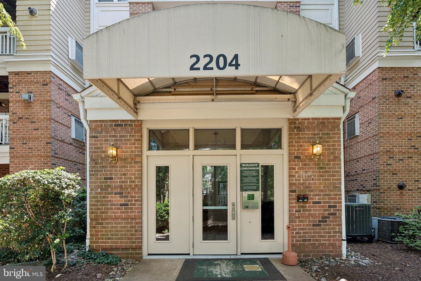 2204 WESTCOURT LN #122, HERNDON, Virginia 20170, 1 Bedroom Bedrooms, ,1 BathroomBathrooms,Residential,For sale,2204 WESTCOURT LN #122,VAFX2240854 MLS # VAFX2240854