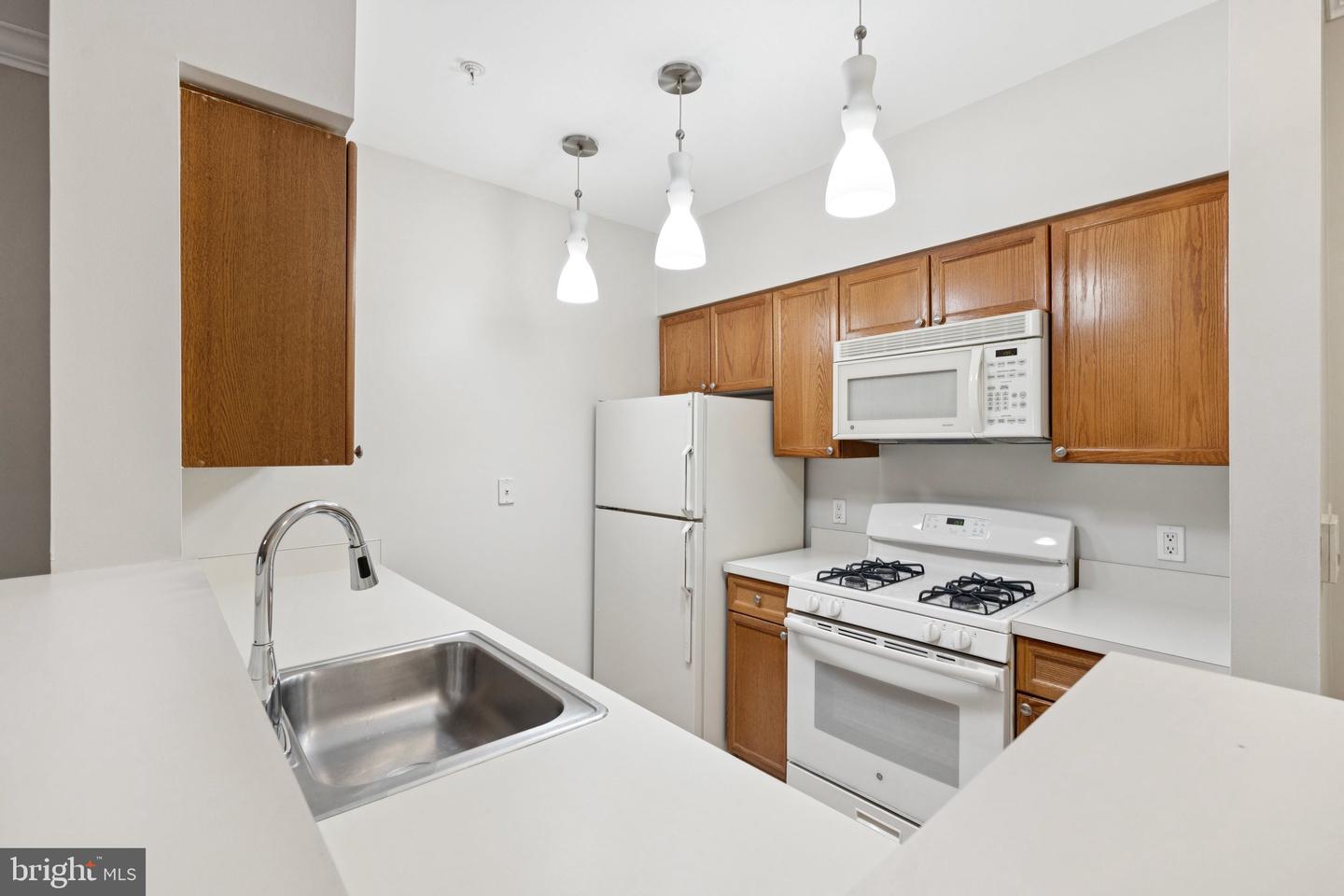 2204 WESTCOURT LN #122, HERNDON, Virginia 20170, 1 Bedroom Bedrooms, ,1 BathroomBathrooms,Residential,For sale,2204 WESTCOURT LN #122,VAFX2240854 MLS # VAFX2240854