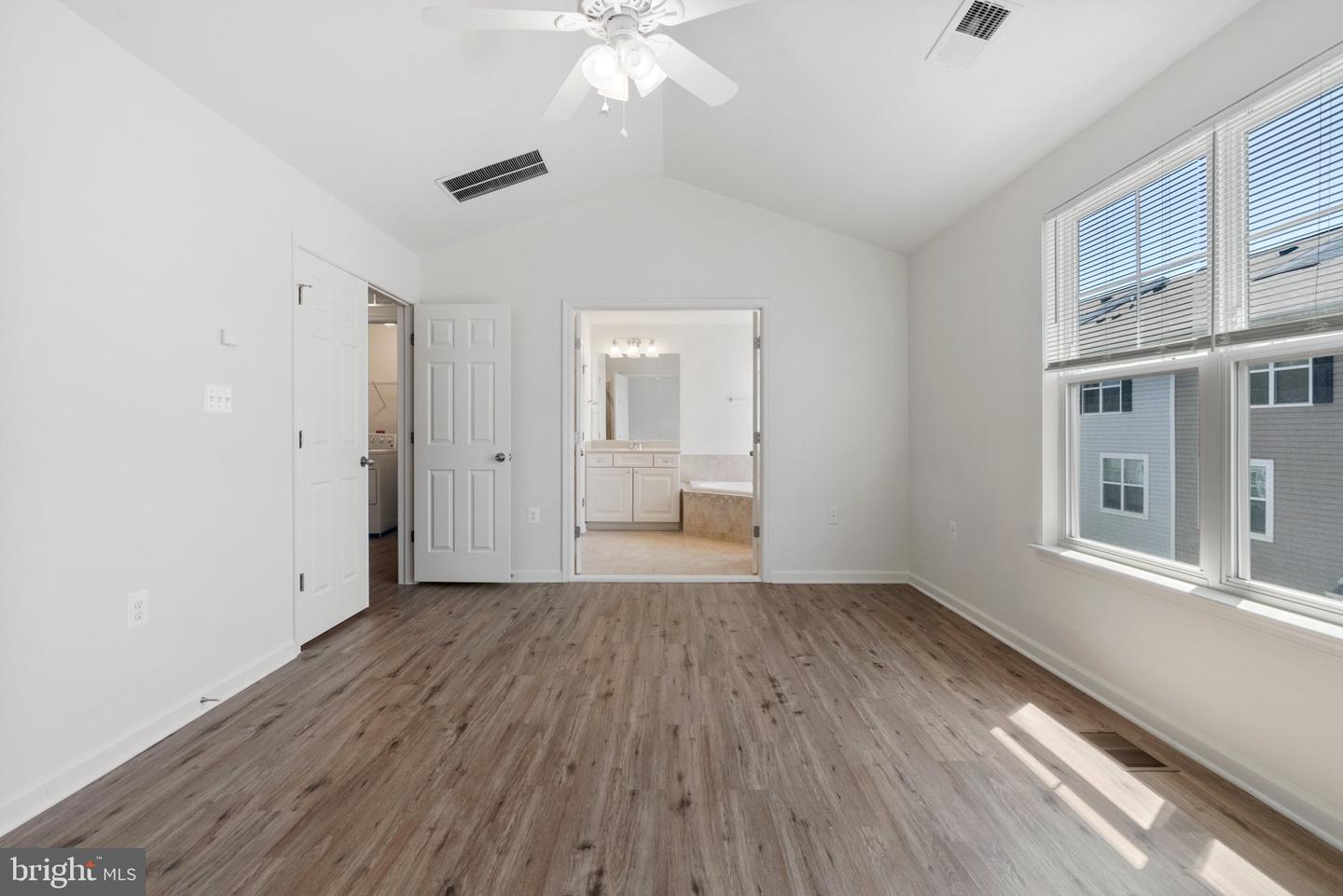 42189 SHORECREST TER, ALDIE, Virginia 20105, 3 Bedrooms Bedrooms, ,2 BathroomsBathrooms,Residential,For sale,42189 SHORECREST TER,VALO2096562 MLS # VALO2096562