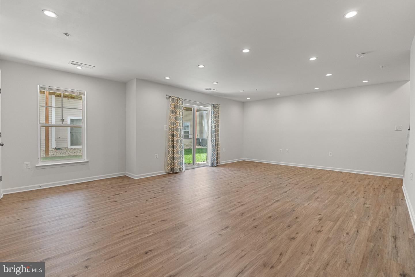 42189 SHORECREST TER, ALDIE, Virginia 20105, 3 Bedrooms Bedrooms, ,2 BathroomsBathrooms,Residential,For sale,42189 SHORECREST TER,VALO2096562 MLS # VALO2096562