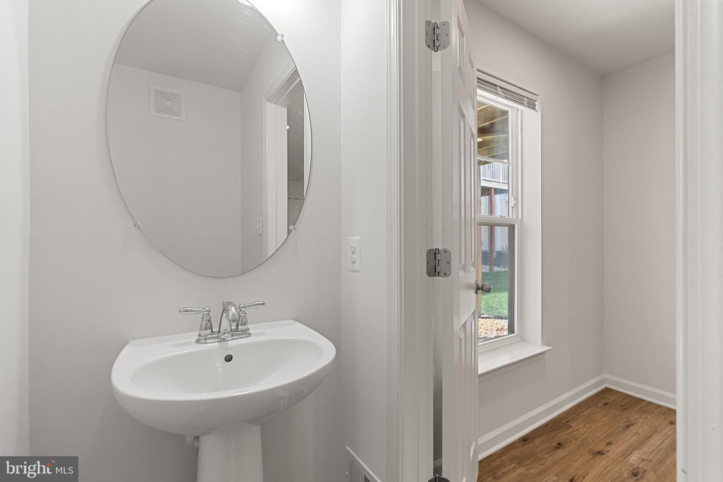 42189 SHORECREST TER, ALDIE, Virginia 20105, 3 Bedrooms Bedrooms, ,2 BathroomsBathrooms,Residential,For sale,42189 SHORECREST TER,VALO2096562 MLS # VALO2096562