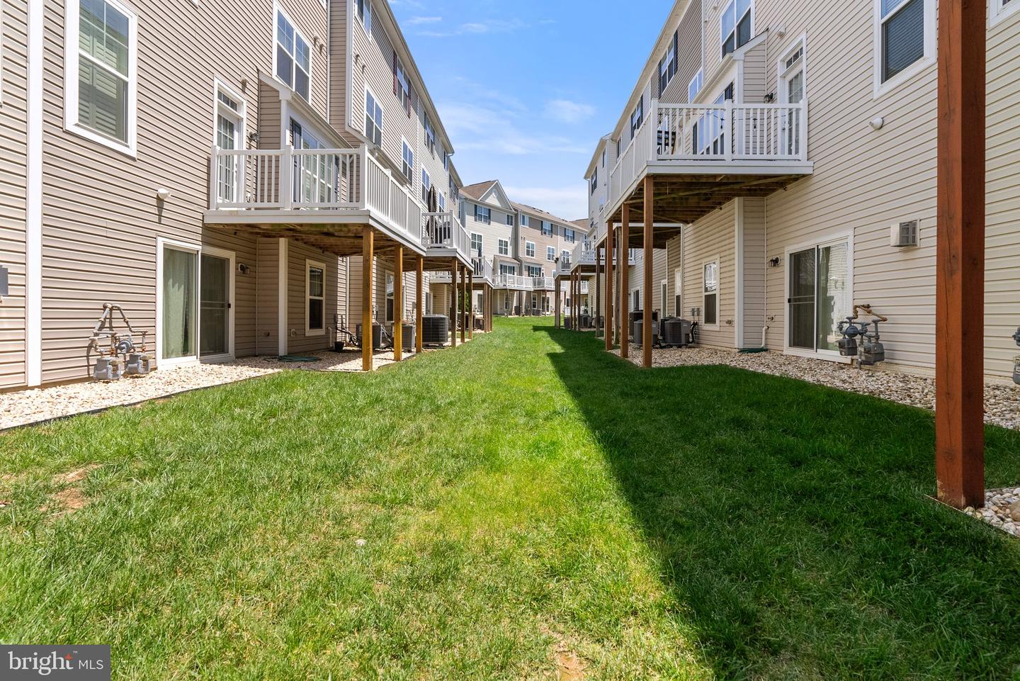 42189 SHORECREST TER, ALDIE, Virginia 20105, 3 Bedrooms Bedrooms, ,2 BathroomsBathrooms,Residential,For sale,42189 SHORECREST TER,VALO2096562 MLS # VALO2096562