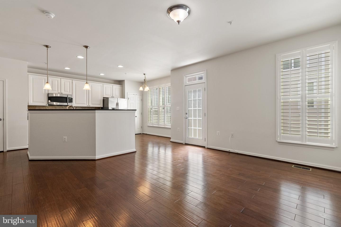 42189 SHORECREST TER, ALDIE, Virginia 20105, 3 Bedrooms Bedrooms, ,2 BathroomsBathrooms,Residential,For sale,42189 SHORECREST TER,VALO2096562 MLS # VALO2096562