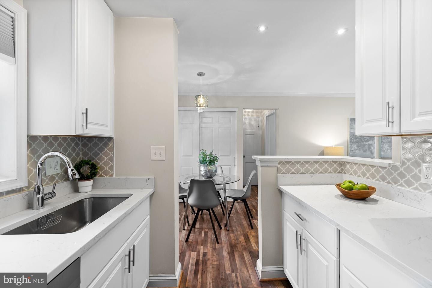 1716 W ABINGDON DR #103, ALEXANDRIA, Virginia 22314, 1 Bedroom Bedrooms, ,1 BathroomBathrooms,Residential,For sale,1716 W ABINGDON DR #103,VAAX2045398 MLS # VAAX2045398
