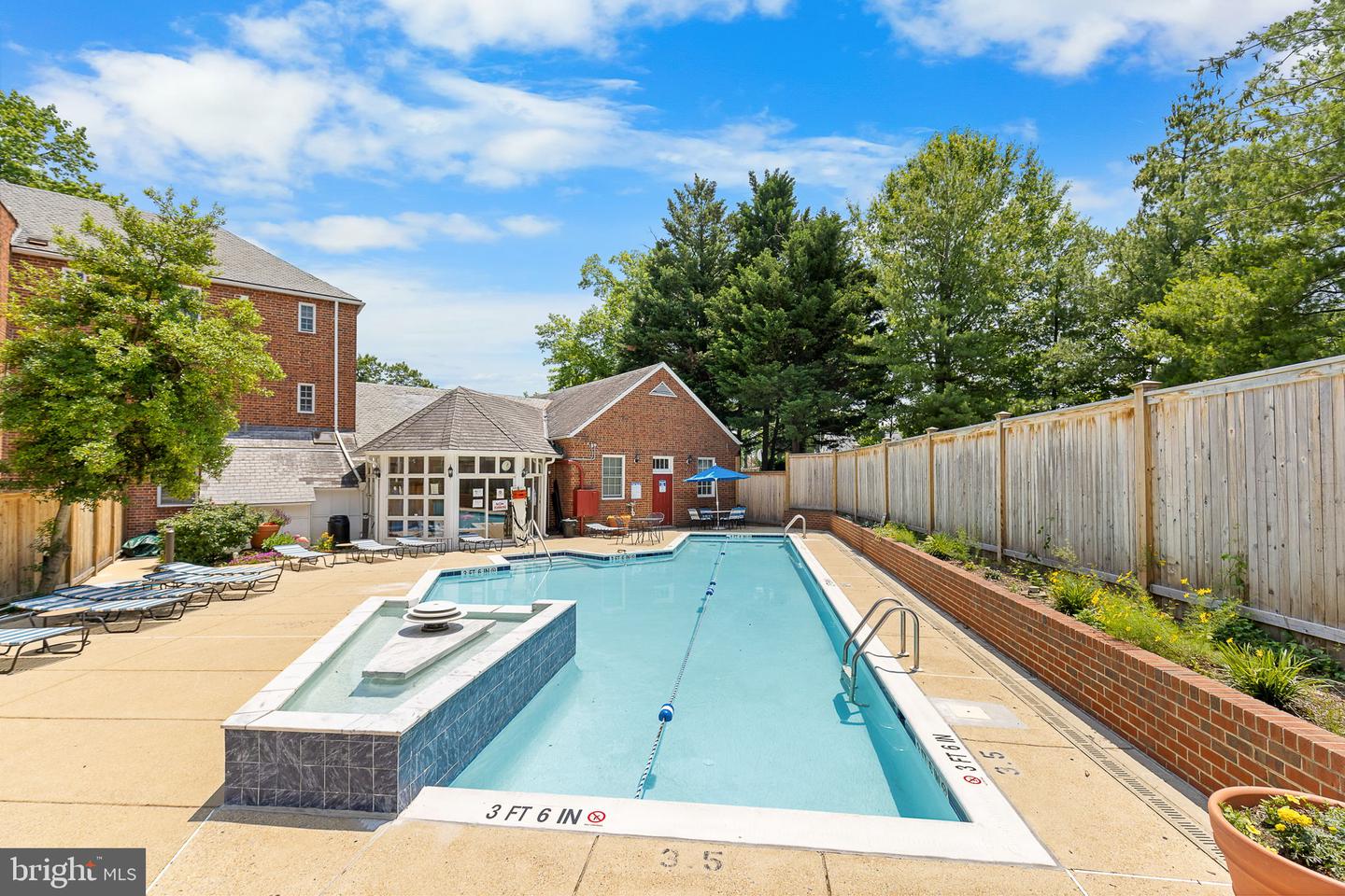 1716 W ABINGDON DR #103, ALEXANDRIA, Virginia 22314, 1 Bedroom Bedrooms, ,1 BathroomBathrooms,Residential,For sale,1716 W ABINGDON DR #103,VAAX2045398 MLS # VAAX2045398