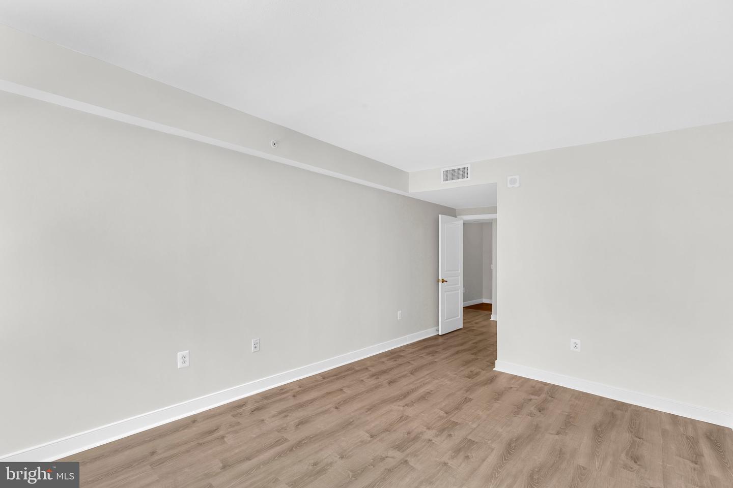 631 D ST NW #431, WASHINGTON, District Of Columbia 20004, 1 Bedroom Bedrooms, ,1 BathroomBathrooms,Residential,For sale,631 D ST NW #431,DCDC2201454 MLS # DCDC2201454
