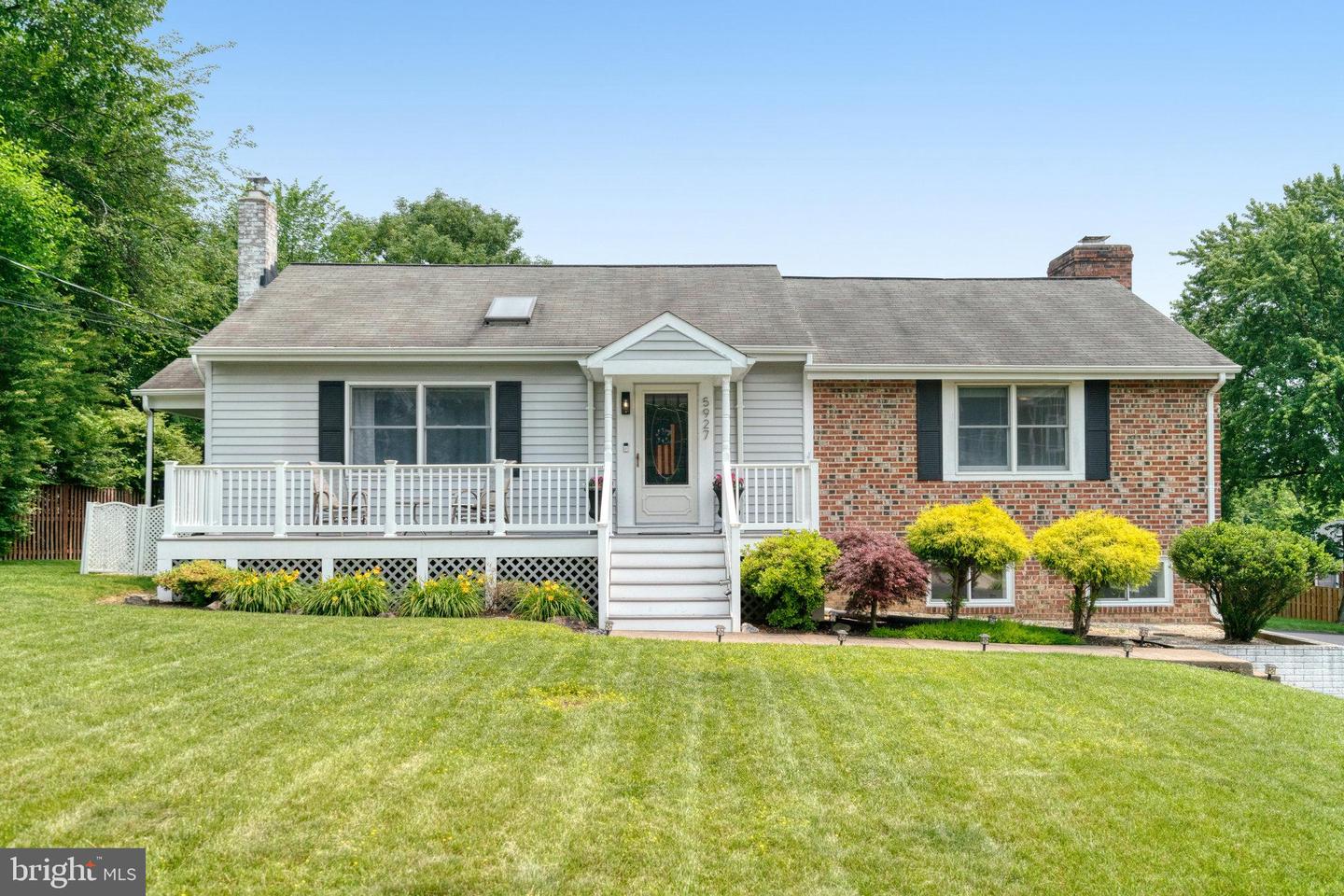 5927 DOVE DR, ALEXANDRIA, Virginia 22310, 4 Bedrooms Bedrooms, ,3 BathroomsBathrooms,Residential,For sale,5927 DOVE DR,VAFX2242108 MLS # VAFX2242108