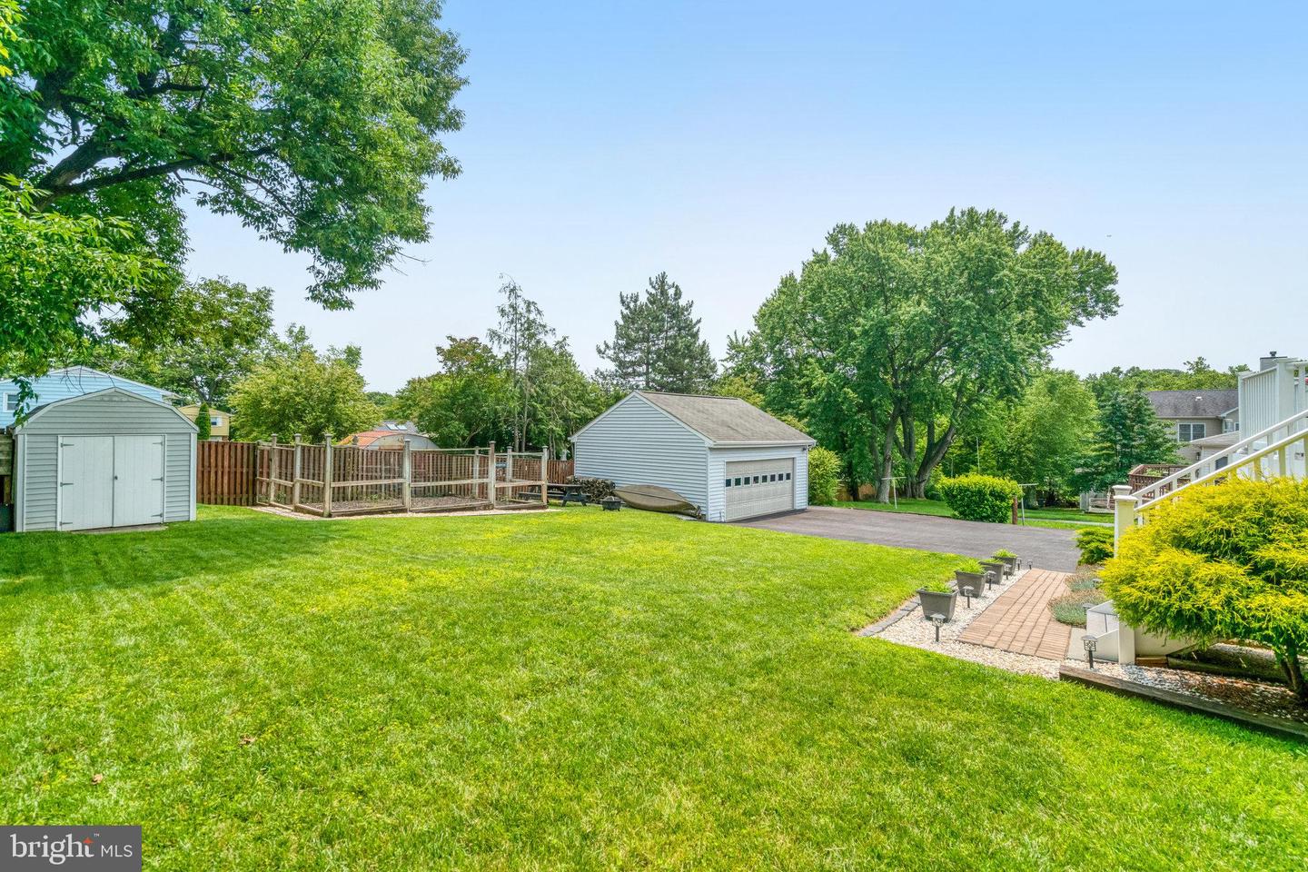 5927 DOVE DR, ALEXANDRIA, Virginia 22310, 4 Bedrooms Bedrooms, ,3 BathroomsBathrooms,Residential,For sale,5927 DOVE DR,VAFX2242108 MLS # VAFX2242108