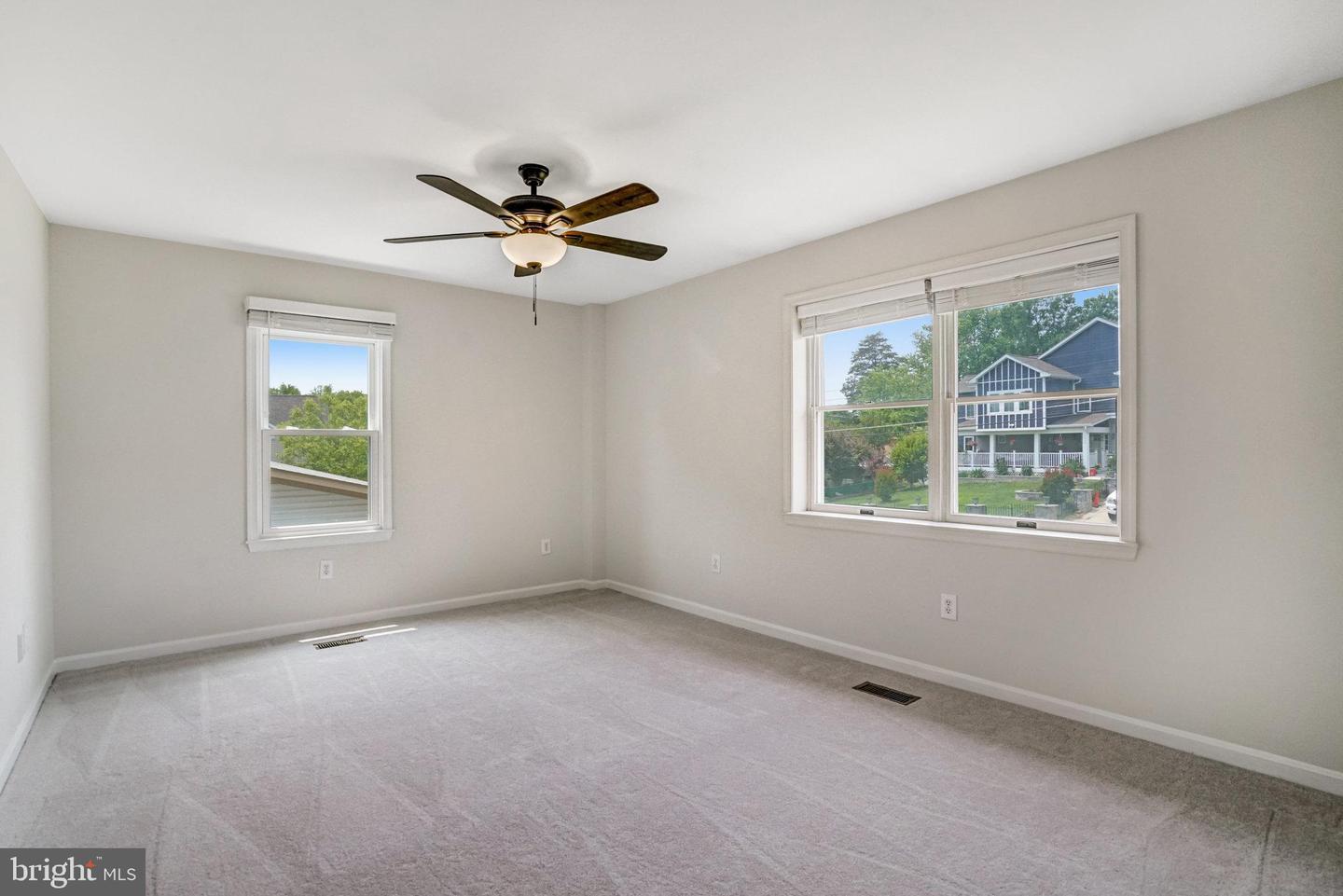 5927 DOVE DR, ALEXANDRIA, Virginia 22310, 4 Bedrooms Bedrooms, ,3 BathroomsBathrooms,Residential,For sale,5927 DOVE DR,VAFX2242108 MLS # VAFX2242108