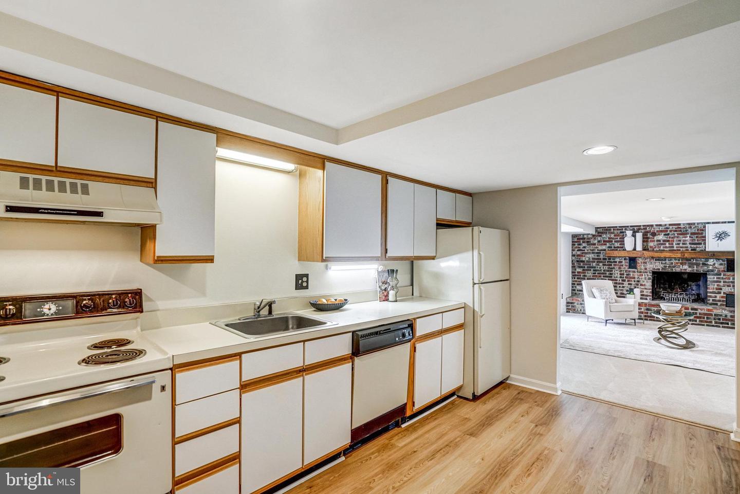5927 DOVE DR, ALEXANDRIA, Virginia 22310, 4 Bedrooms Bedrooms, ,3 BathroomsBathrooms,Residential,For sale,5927 DOVE DR,VAFX2242108 MLS # VAFX2242108