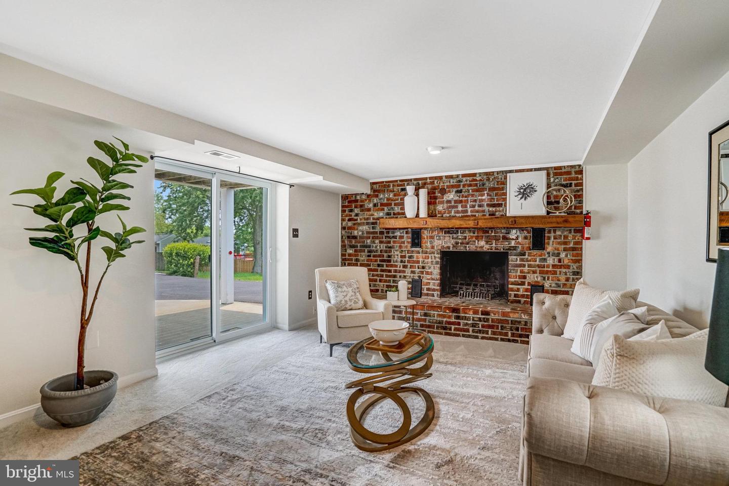 5927 DOVE DR, ALEXANDRIA, Virginia 22310, 4 Bedrooms Bedrooms, ,3 BathroomsBathrooms,Residential,For sale,5927 DOVE DR,VAFX2242108 MLS # VAFX2242108