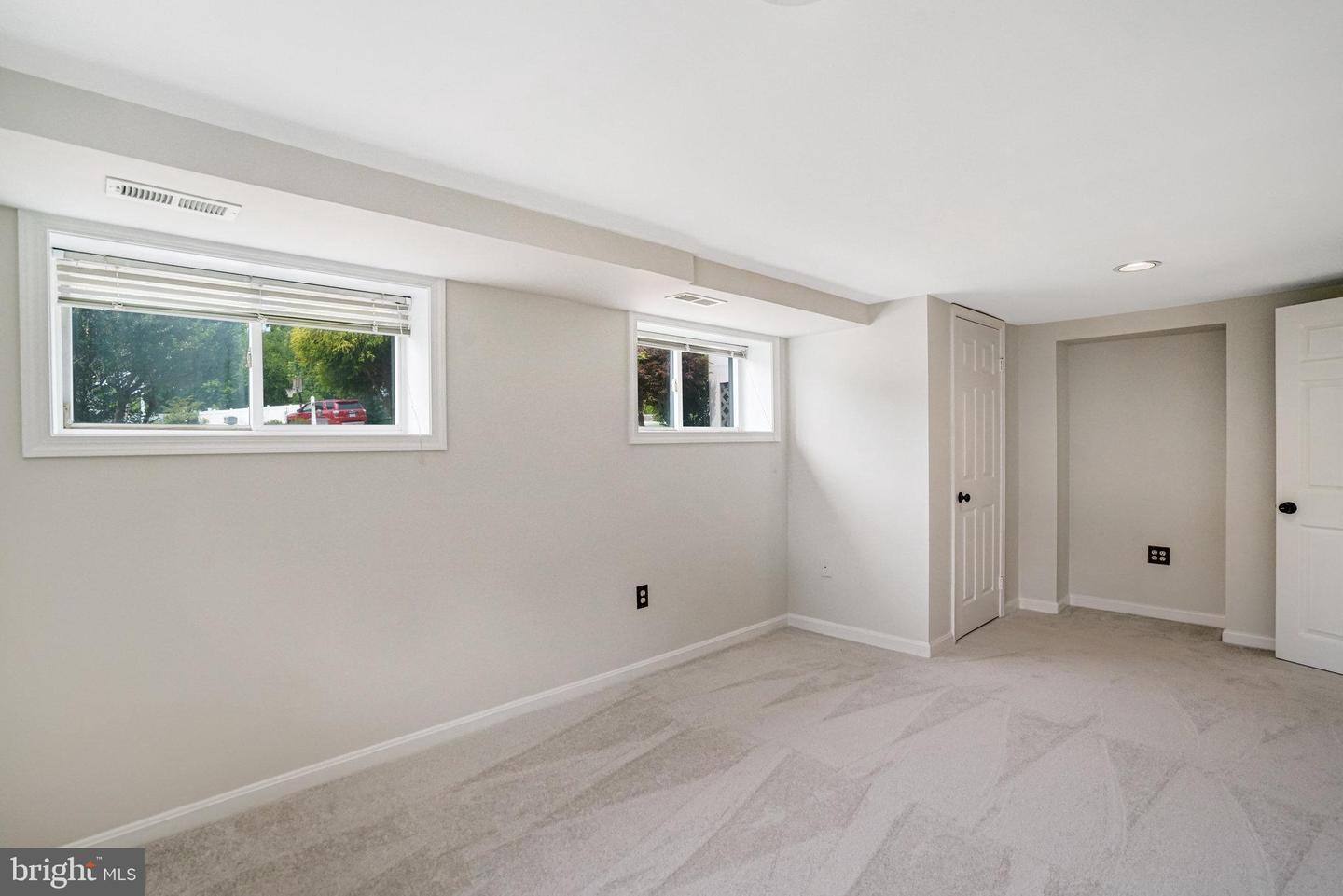 5927 DOVE DR, ALEXANDRIA, Virginia 22310, 4 Bedrooms Bedrooms, ,3 BathroomsBathrooms,Residential,For sale,5927 DOVE DR,VAFX2242108 MLS # VAFX2242108