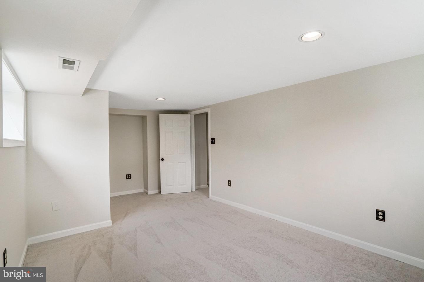 5927 DOVE DR, ALEXANDRIA, Virginia 22310, 4 Bedrooms Bedrooms, ,3 BathroomsBathrooms,Residential,For sale,5927 DOVE DR,VAFX2242108 MLS # VAFX2242108