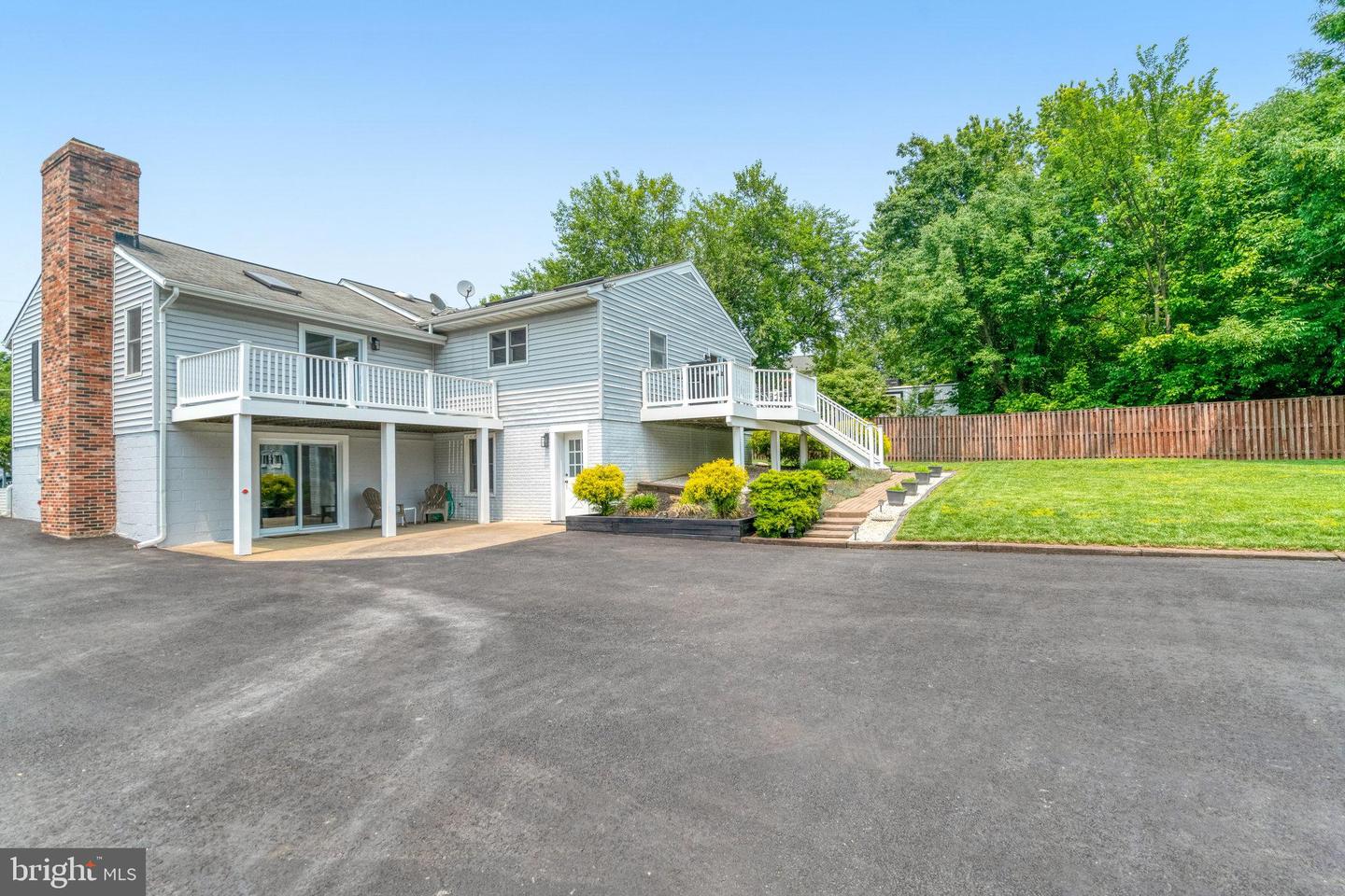 5927 DOVE DR, ALEXANDRIA, Virginia 22310, 4 Bedrooms Bedrooms, ,3 BathroomsBathrooms,Residential,For sale,5927 DOVE DR,VAFX2242108 MLS # VAFX2242108