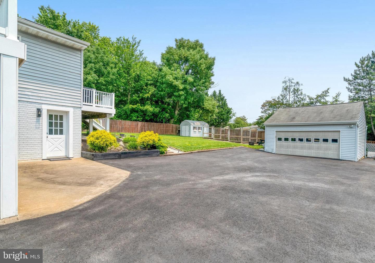 5927 DOVE DR, ALEXANDRIA, Virginia 22310, 4 Bedrooms Bedrooms, ,3 BathroomsBathrooms,Residential,For sale,5927 DOVE DR,VAFX2242108 MLS # VAFX2242108
