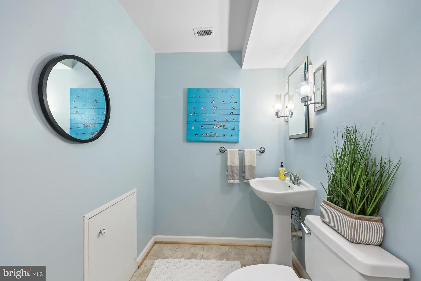 3309 PARKSIDE TER, FAIRFAX, Virginia 22031, 5 Bedrooms Bedrooms, ,2 BathroomsBathrooms,Residential,For sale,3309 PARKSIDE TER,VAFX2242048 MLS # VAFX2242048