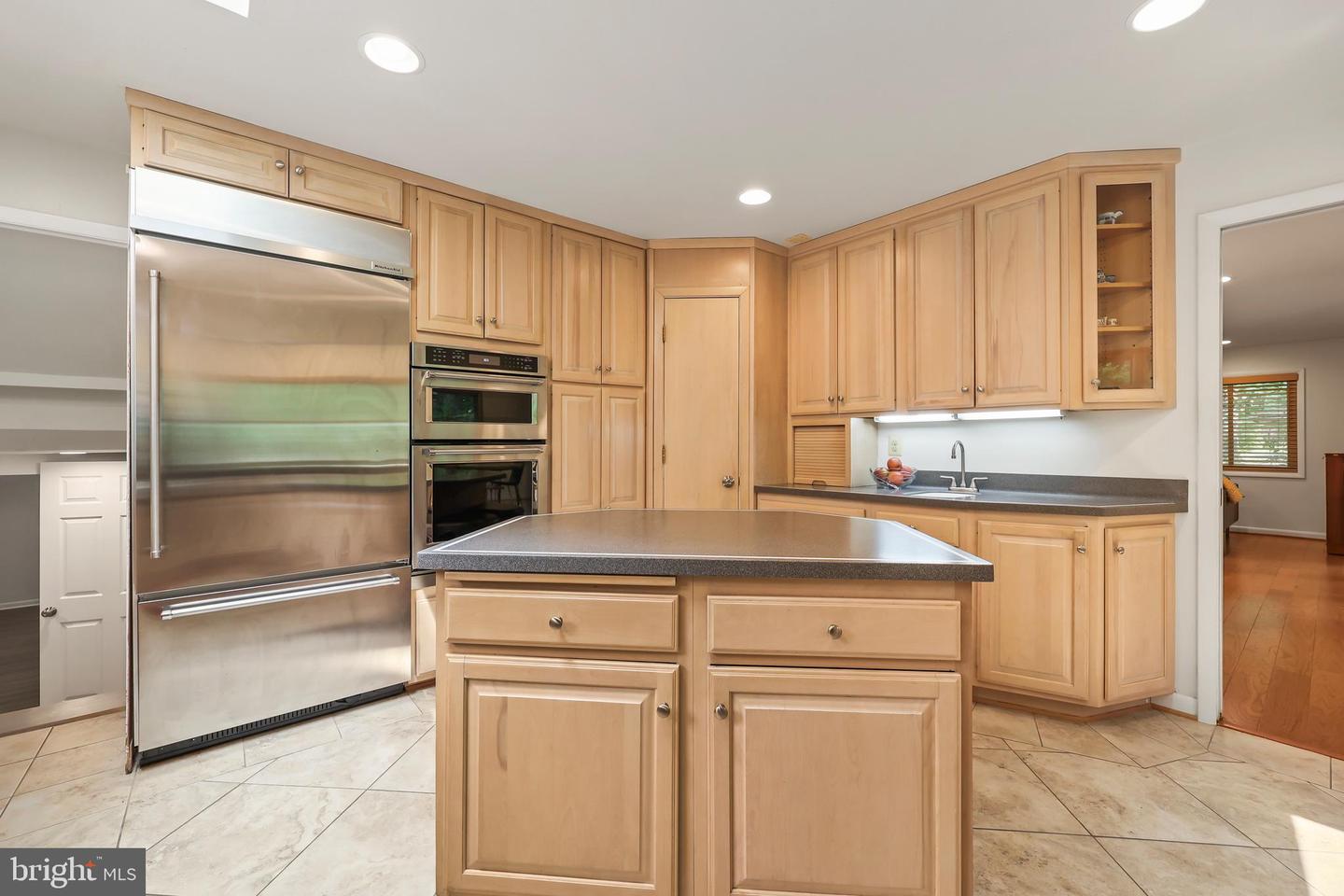 3309 PARKSIDE TER, FAIRFAX, Virginia 22031, 5 Bedrooms Bedrooms, ,2 BathroomsBathrooms,Residential,For sale,3309 PARKSIDE TER,VAFX2242048 MLS # VAFX2242048