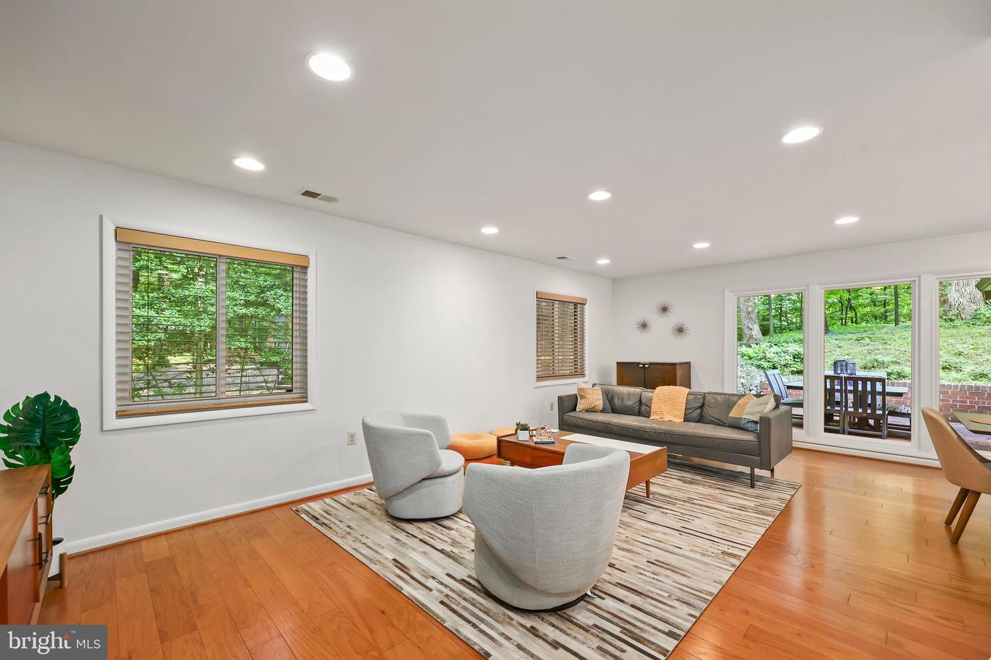 3309 PARKSIDE TER, FAIRFAX, Virginia 22031, 5 Bedrooms Bedrooms, ,2 BathroomsBathrooms,Residential,For sale,3309 PARKSIDE TER,VAFX2242048 MLS # VAFX2242048