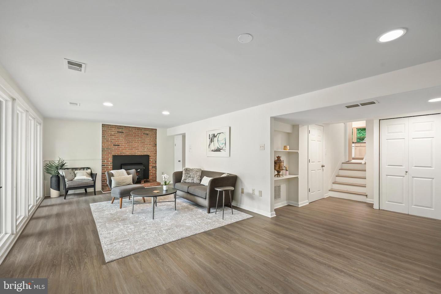 3309 PARKSIDE TER, FAIRFAX, Virginia 22031, 5 Bedrooms Bedrooms, ,2 BathroomsBathrooms,Residential,For sale,3309 PARKSIDE TER,VAFX2242048 MLS # VAFX2242048