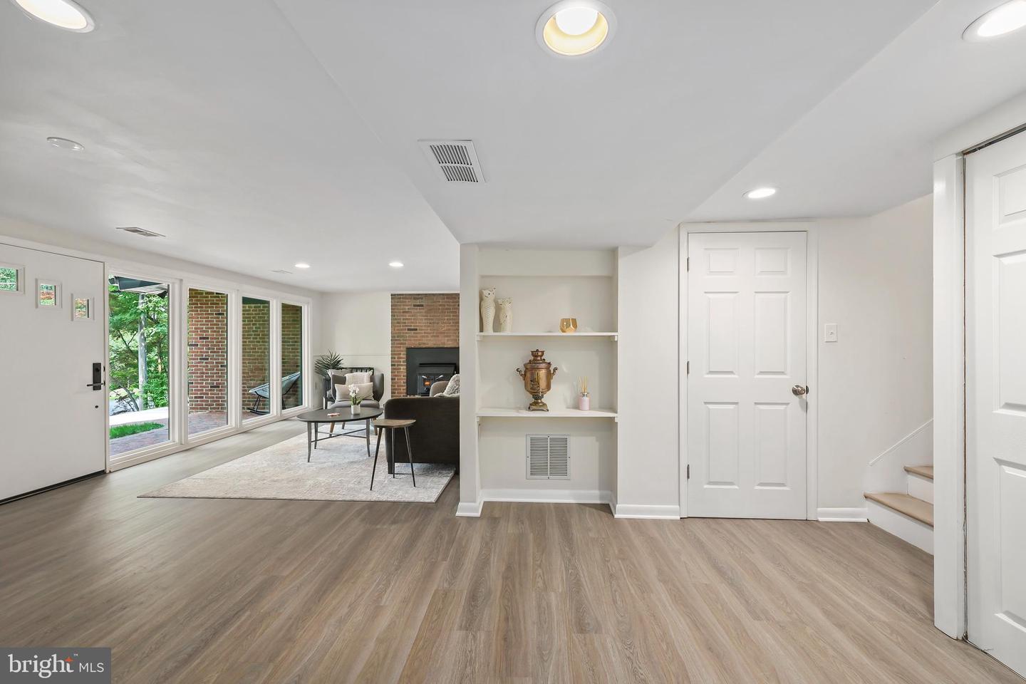 3309 PARKSIDE TER, FAIRFAX, Virginia 22031, 5 Bedrooms Bedrooms, ,2 BathroomsBathrooms,Residential,For sale,3309 PARKSIDE TER,VAFX2242048 MLS # VAFX2242048