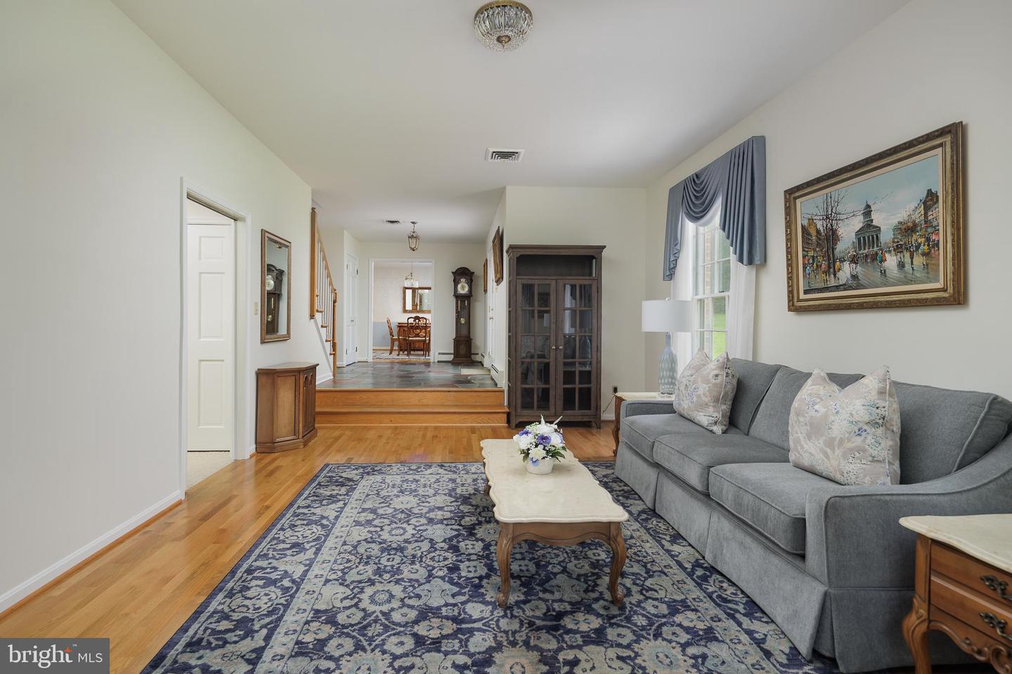 3809 RUSSELL RD, WOODBRIDGE, Virginia 22192, 5 Bedrooms Bedrooms, ,3 BathroomsBathrooms,Residential,For sale,3809 RUSSELL RD,VAPW2095144 MLS # VAPW2095144