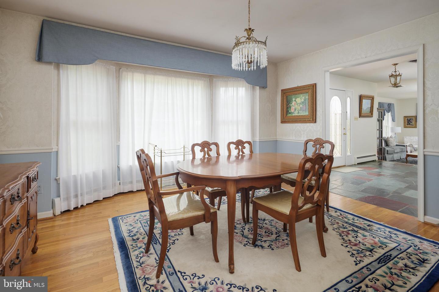 3809 RUSSELL RD, WOODBRIDGE, Virginia 22192, 5 Bedrooms Bedrooms, ,3 BathroomsBathrooms,Residential,For sale,3809 RUSSELL RD,VAPW2095144 MLS # VAPW2095144