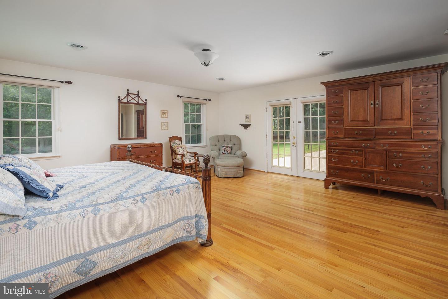 3809 RUSSELL RD, WOODBRIDGE, Virginia 22192, 5 Bedrooms Bedrooms, ,3 BathroomsBathrooms,Residential,For sale,3809 RUSSELL RD,VAPW2095144 MLS # VAPW2095144