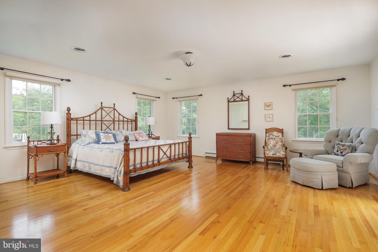 3809 RUSSELL RD, WOODBRIDGE, Virginia 22192, 5 Bedrooms Bedrooms, ,3 BathroomsBathrooms,Residential,For sale,3809 RUSSELL RD,VAPW2095144 MLS # VAPW2095144