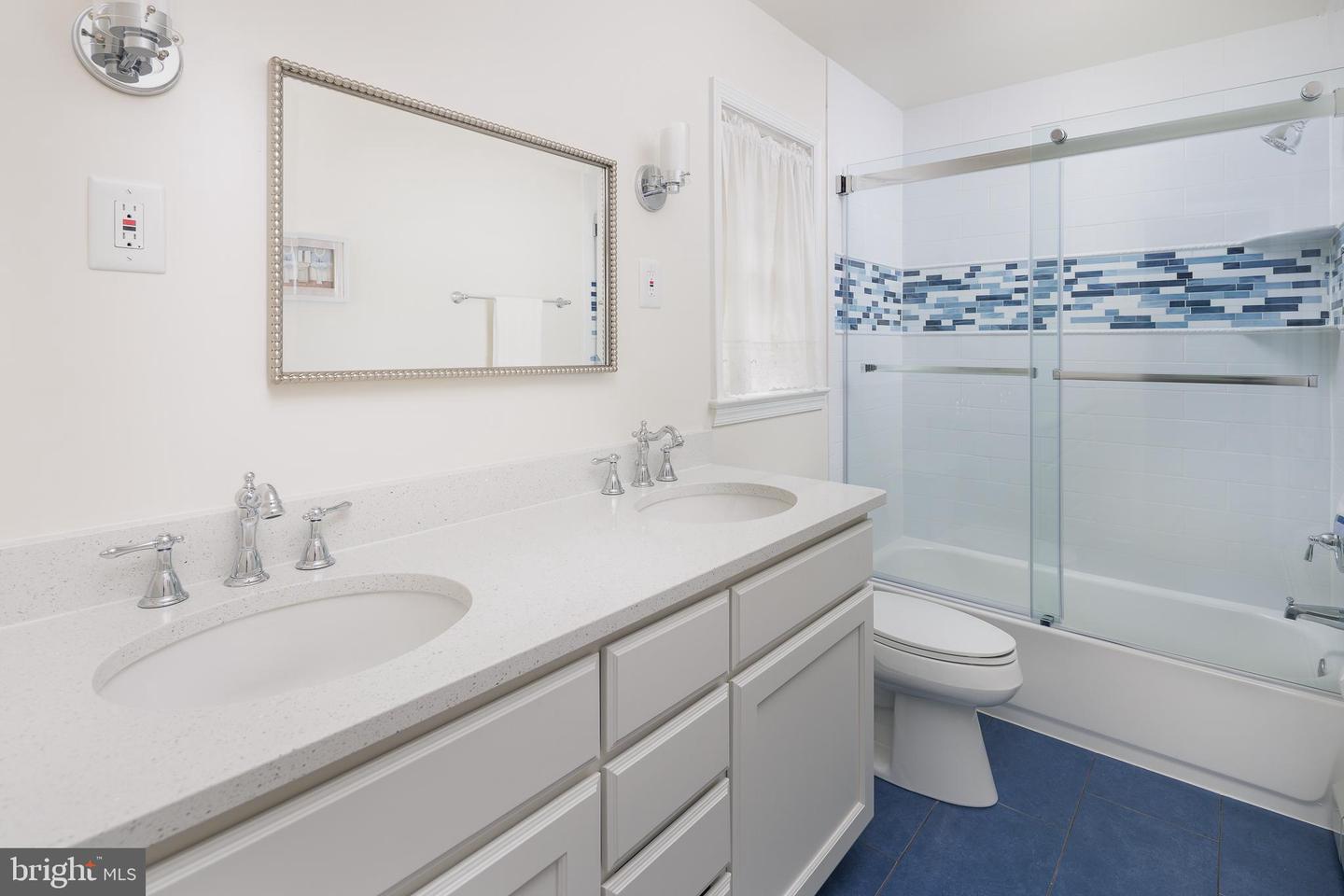 3809 RUSSELL RD, WOODBRIDGE, Virginia 22192, 5 Bedrooms Bedrooms, ,3 BathroomsBathrooms,Residential,For sale,3809 RUSSELL RD,VAPW2095144 MLS # VAPW2095144