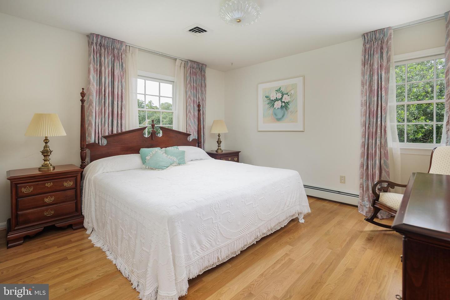 3809 RUSSELL RD, WOODBRIDGE, Virginia 22192, 5 Bedrooms Bedrooms, ,3 BathroomsBathrooms,Residential,For sale,3809 RUSSELL RD,VAPW2095144 MLS # VAPW2095144