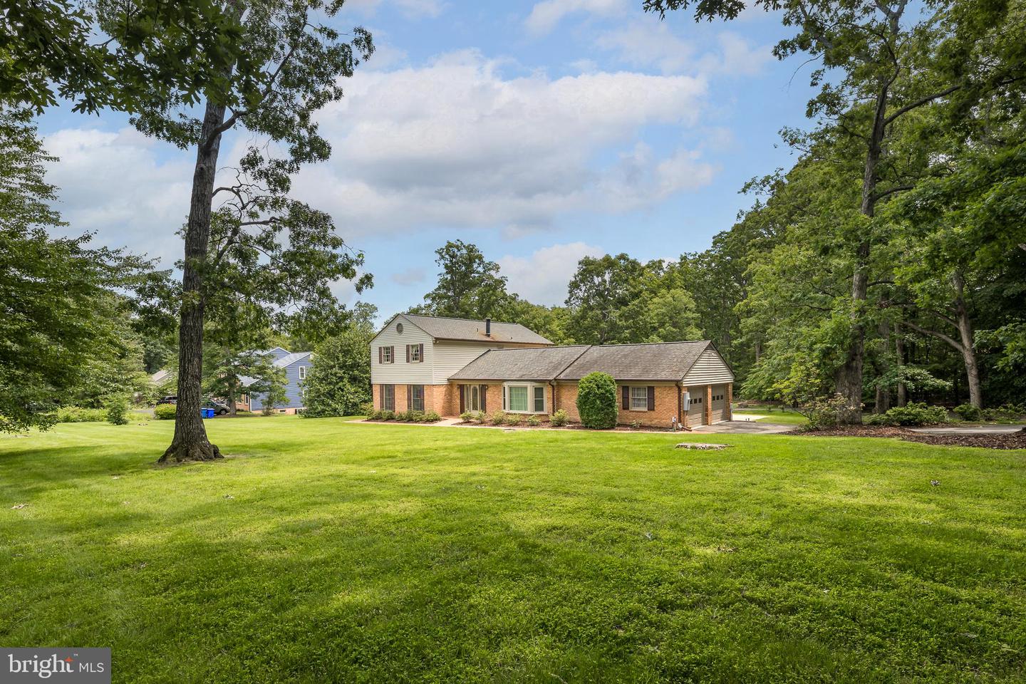 3809 RUSSELL RD, WOODBRIDGE, Virginia 22192, 5 Bedrooms Bedrooms, ,3 BathroomsBathrooms,Residential,For sale,3809 RUSSELL RD,VAPW2095144 MLS # VAPW2095144