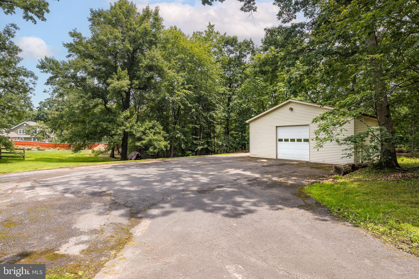 3809 RUSSELL RD, WOODBRIDGE, Virginia 22192, 5 Bedrooms Bedrooms, ,3 BathroomsBathrooms,Residential,For sale,3809 RUSSELL RD,VAPW2095144 MLS # VAPW2095144