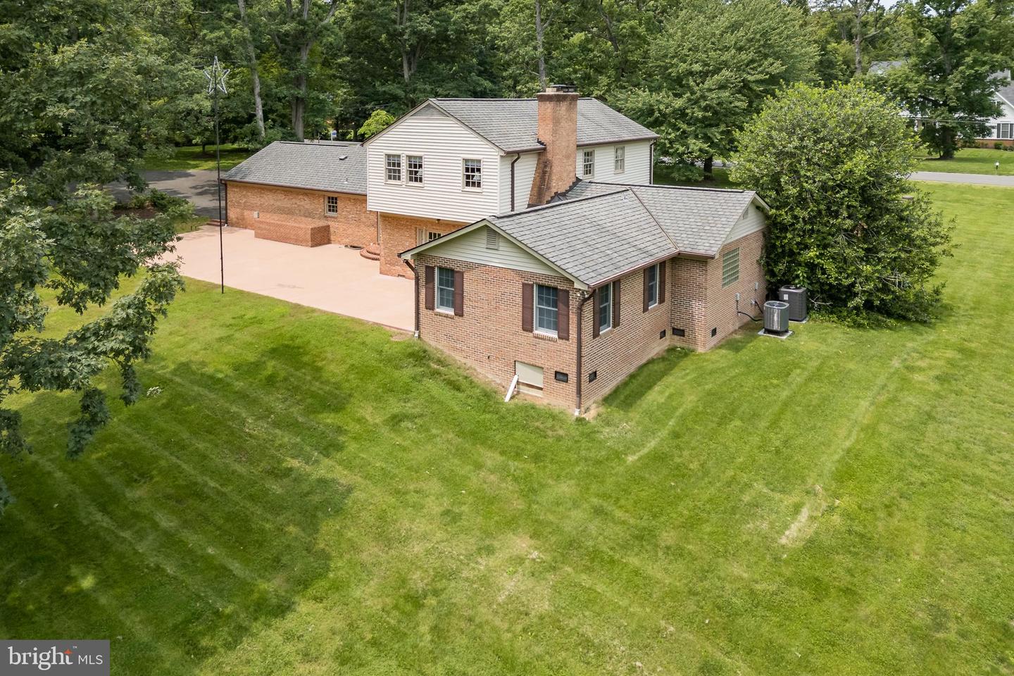 3809 RUSSELL RD, WOODBRIDGE, Virginia 22192, 5 Bedrooms Bedrooms, ,3 BathroomsBathrooms,Residential,For sale,3809 RUSSELL RD,VAPW2095144 MLS # VAPW2095144
