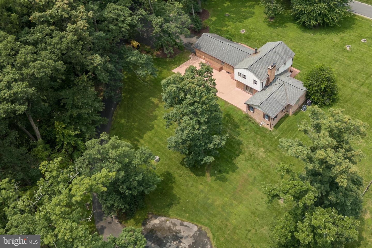 3809 RUSSELL RD, WOODBRIDGE, Virginia 22192, 5 Bedrooms Bedrooms, ,3 BathroomsBathrooms,Residential,For sale,3809 RUSSELL RD,VAPW2095144 MLS # VAPW2095144