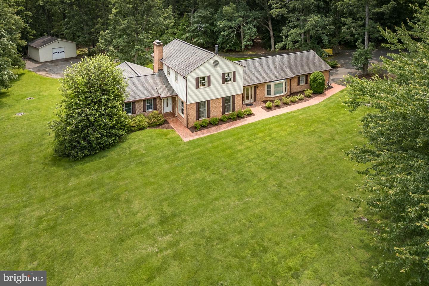3809 RUSSELL RD, WOODBRIDGE, Virginia 22192, 5 Bedrooms Bedrooms, ,3 BathroomsBathrooms,Residential,For sale,3809 RUSSELL RD,VAPW2095144 MLS # VAPW2095144