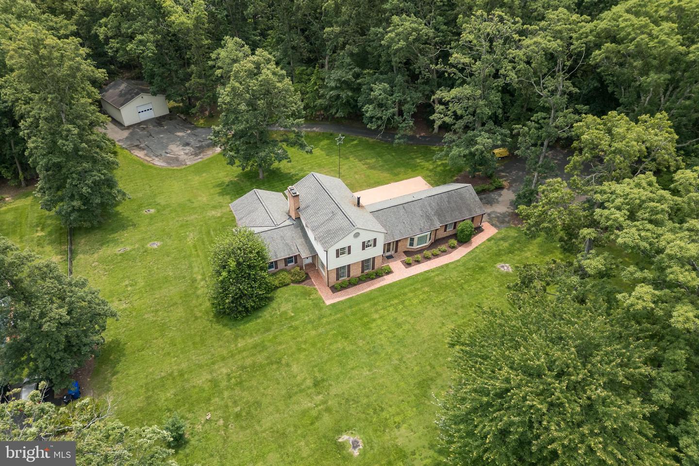 3809 RUSSELL RD, WOODBRIDGE, Virginia 22192, 5 Bedrooms Bedrooms, ,3 BathroomsBathrooms,Residential,For sale,3809 RUSSELL RD,VAPW2095144 MLS # VAPW2095144