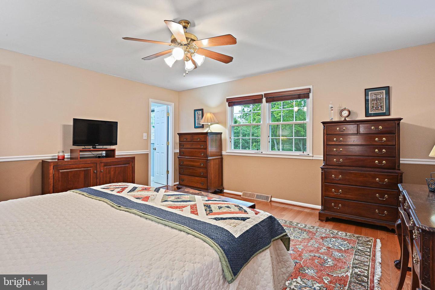 10404 TRUMPETER CT, VIENNA, Virginia 22182, 4 Bedrooms Bedrooms, 19 Rooms Rooms,3 BathroomsBathrooms,Residential,For sale,10404 TRUMPETER CT,VAFX2242112 MLS # VAFX2242112