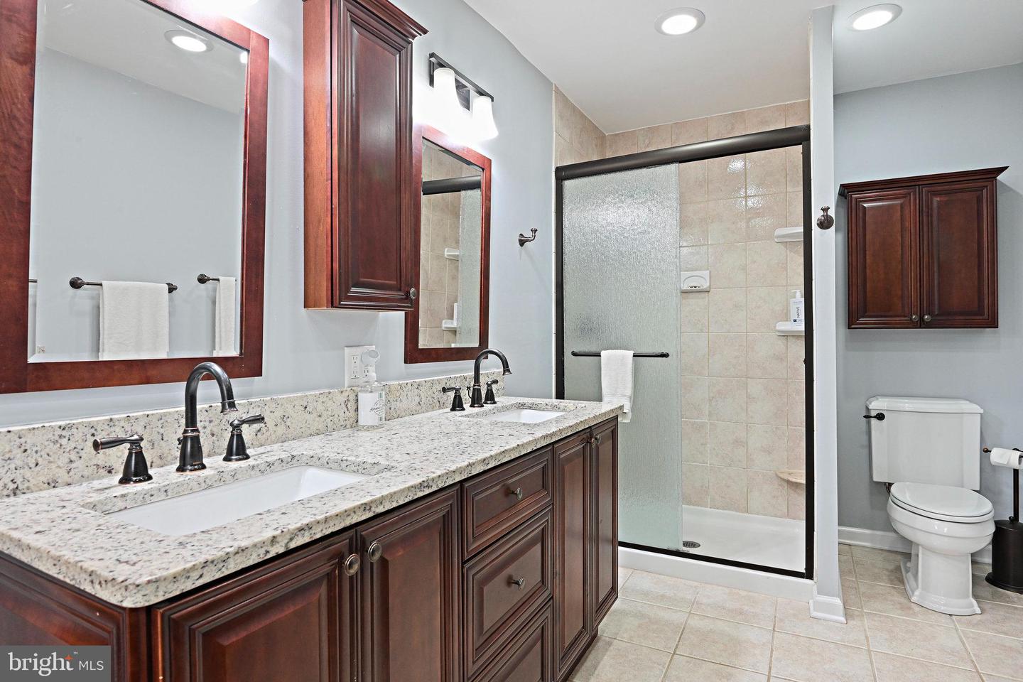 10404 TRUMPETER CT, VIENNA, Virginia 22182, 4 Bedrooms Bedrooms, 19 Rooms Rooms,3 BathroomsBathrooms,Residential,For sale,10404 TRUMPETER CT,VAFX2242112 MLS # VAFX2242112